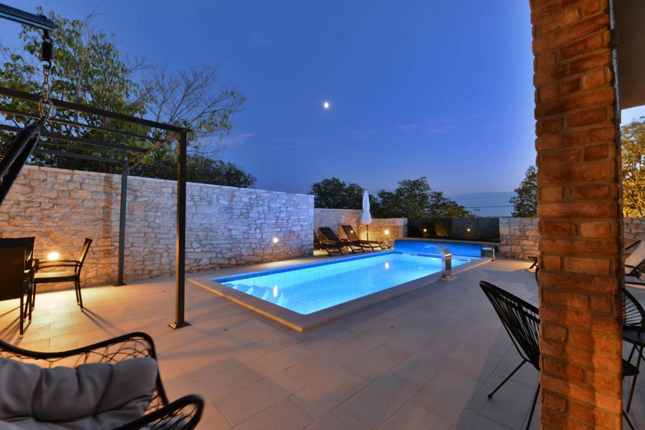 Stone Villa Didovi Snovi With Heated Pool Lisane Ostrovicke Exterior photo