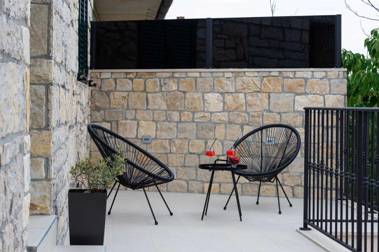 Stone Villa Didovi Snovi With Heated Pool Lisane Ostrovicke Exterior photo